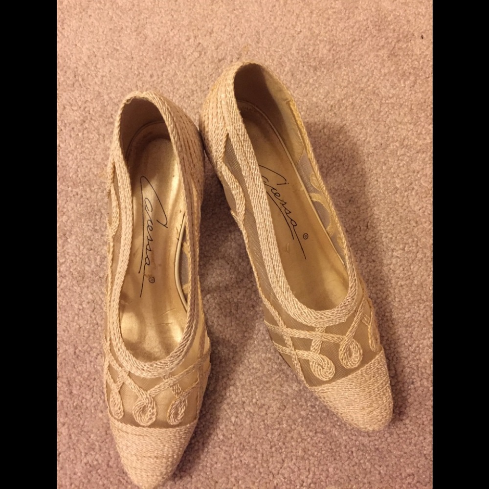 Beautiful beige dress shoes